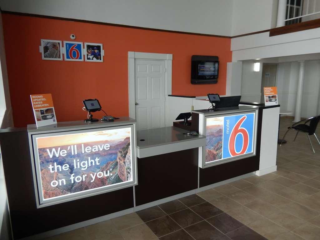 Motel 6 Portland Interior foto